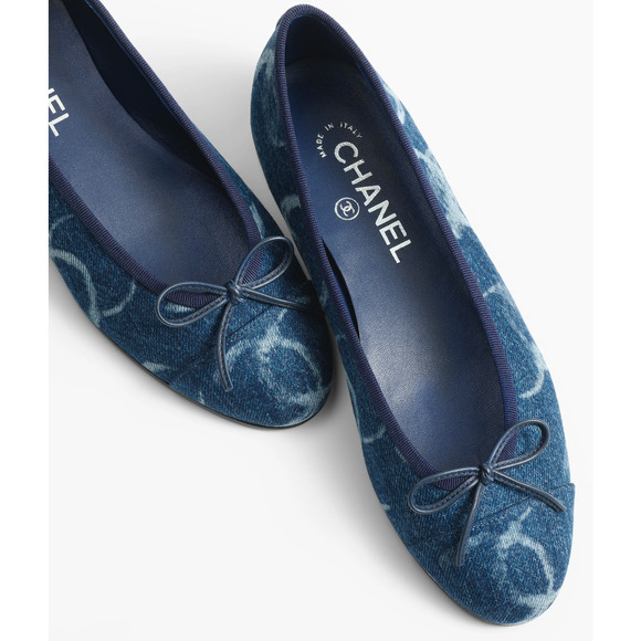 Chanel 23B Printed Denim Blue White CC Logo Bow Tie Ballet Ballerina Flat 40 - Picture 3 of 12